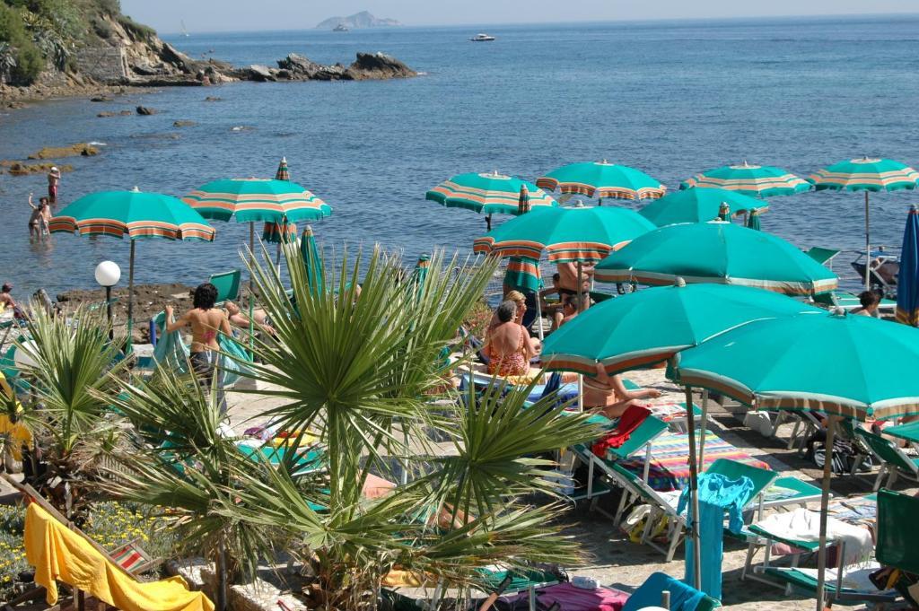 Esperia Hotel 3*